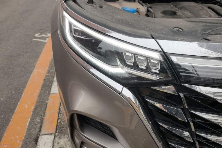 Used Roewe iMAX8 New Energy 2025 1.5T DMH Lu Zun Deluxe Edition