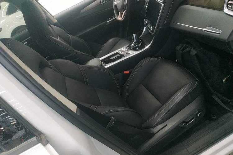 Used Lynk & Co 01 2017 2.0T Two-Wheel Drive Pro Edition
