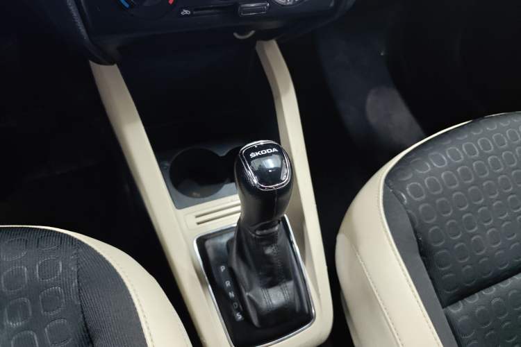 Used Skoda Fabia 2015 1.4L Automatic Chuanxing Edition
