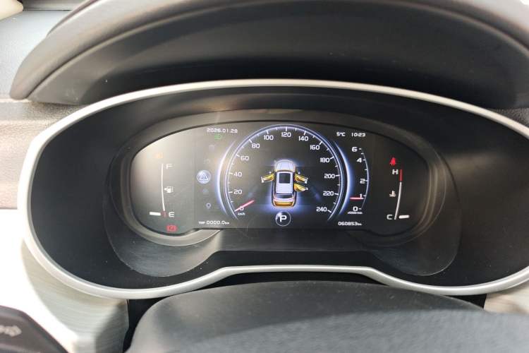 Used Geely Auto Emgrand X7 Sport 2020 1.8TD DCT Two-Wheel Drive Smart Connect 4G-Enabled Version
