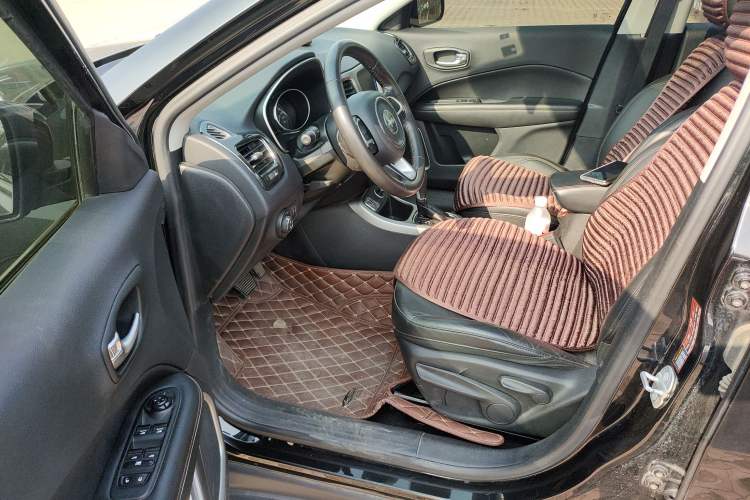 Used  Compass 2017 200T Automatic Family Edition