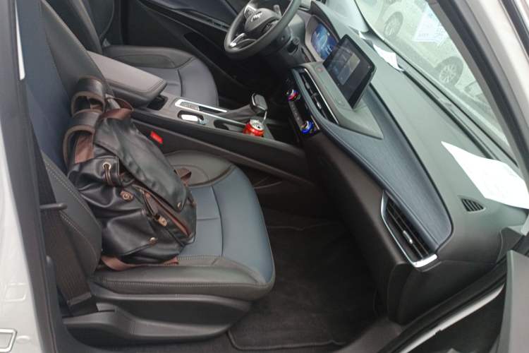 Used Buick Velite 6 2023 Revised Version 430 km Range – Commuter Edition
