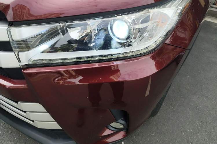 Used Toyota Highlander 2018 2.0T Four-Wheel Drive Luxury Edition 7 Seats China V Emission Standard
