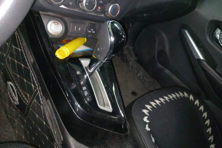 Used Nissan Lannia 2019 1.6L CVT Smart Connect Smart Cool Version China V Standard
