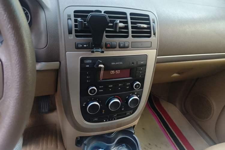 Used Buick GL8 2014 2.4L Classic Edition