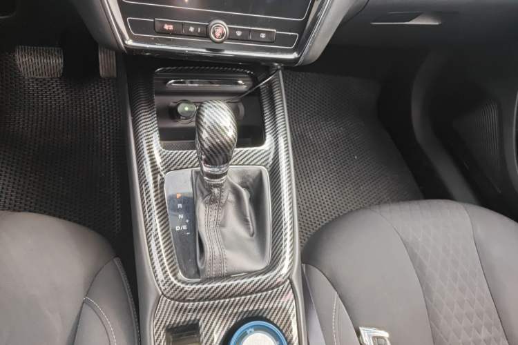 Used Roewe i5 2020 1.5L Automatic 4G Connected Linghao Edition
