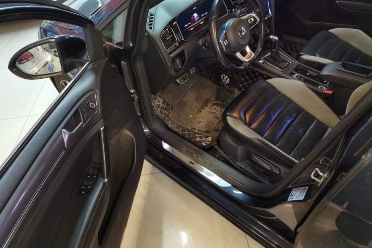 Used Volkswagen Golf 2020 Charming Edition 280TSI DSG R-Line