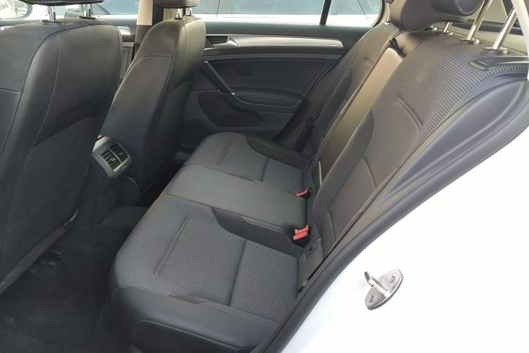 Used Volkswagen Golf 2018 1.6L Automatic Comfort Model
