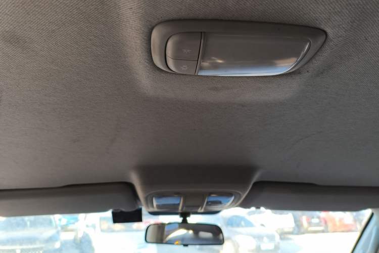 Used Foton Tunland Yutu 2020 2.0T Yutu 9 Diesel Two-Wheel Drive Enjoyment Edition Long Wheelbase 4F20TC