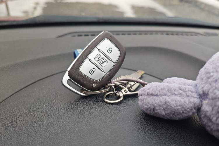 Used Hyundai Elantra 2015 1.6L Automatic Luxury Model