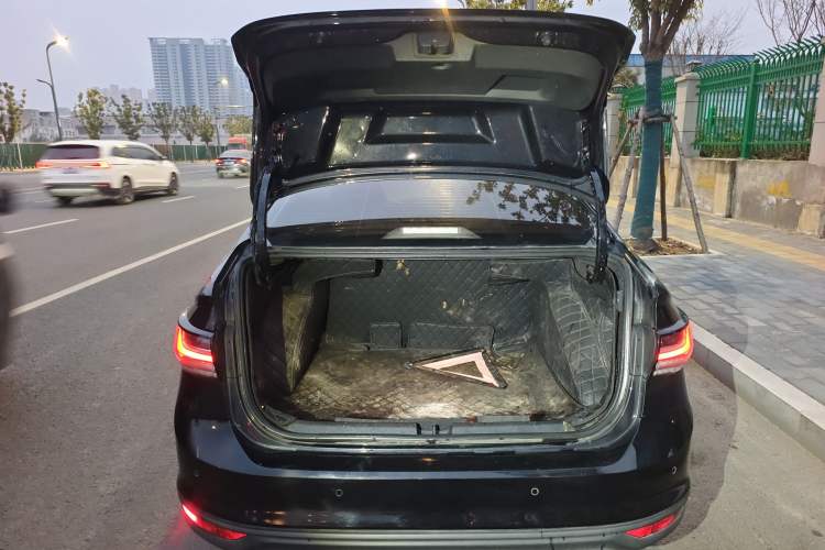 Used Volkswagen Lavida 2023 New Rui 1.5L Automatic New Yi Edition
