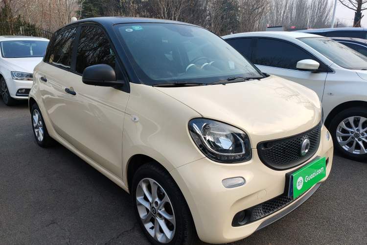 Used  forfour 2016 1.0L 52 kW Dynamic Edition