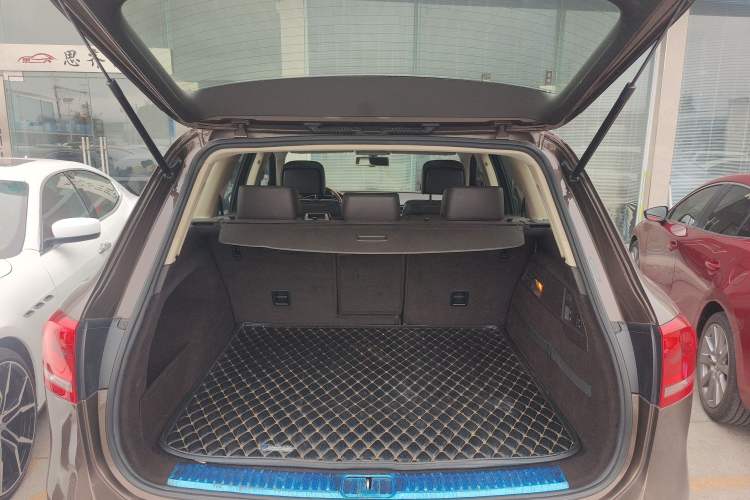 Used Volkswagen Touareg 2015 3.0 TSI Comfort Model