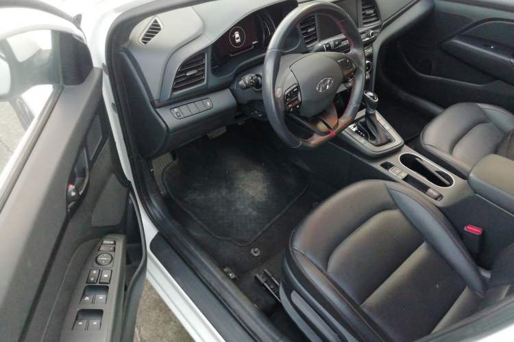 Used Hyundai Elantra 2019 1.4T Dual-Clutch Xuan Dong · Dynamic Model
