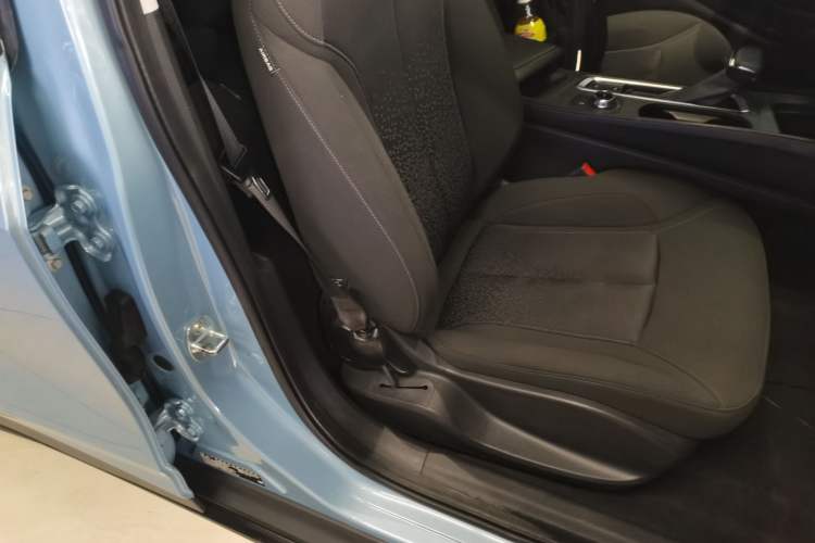 Used Buick Velite 6 2019 Connected Fashion Model