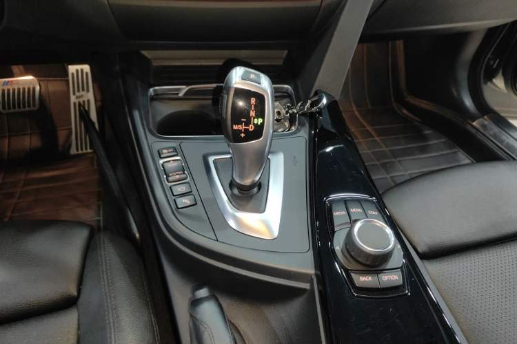 Used BMW 3 Series GT 2018 320i Sport Edition
