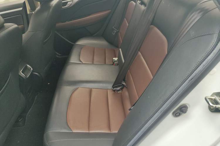 Used Geely Auto Vision 2019 Upgraded Model 1.5L CVT Luxury Version China VI Standard
