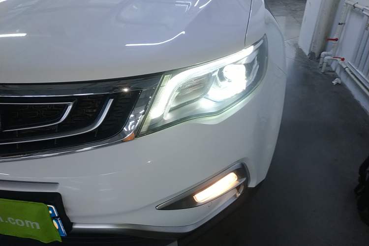 Used Geely Auto Emgrand X7 Sport 2016 1.8TD Automatic ZhiZun Version
