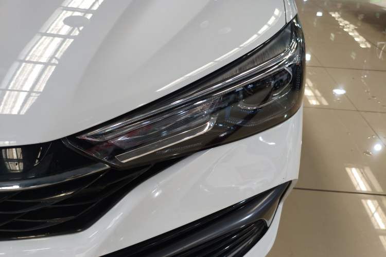 Used Roewe i5 2021 Revised Version 1.5L CVT Diamond Edition
