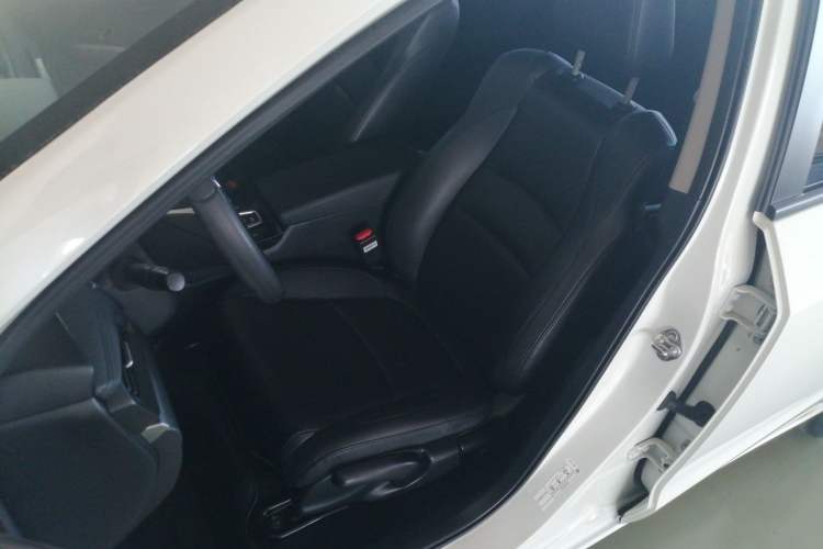 Used Honda Envix 2022 180TURBO CVT Comfort Version
