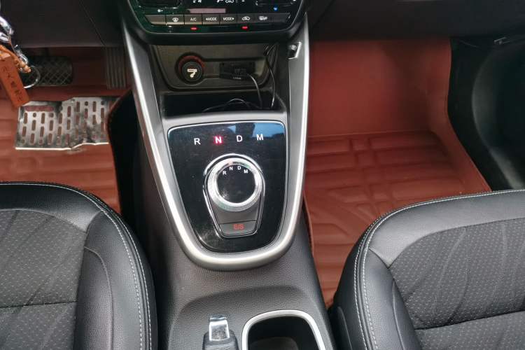 Used Baojun 510 2017 1.5L Automatic Fashion Model
