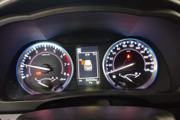 Used Toyota Highlander 2018 2.0T Four-Wheel Drive Luxury Edition 7 Seats China V Emission Standard
