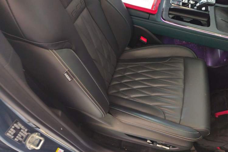 Used GAC Trumpchi GS8 2022 Double-Energy Series 2.0TM Two-Wheel Drive Prestige Edition (6 Seats)
