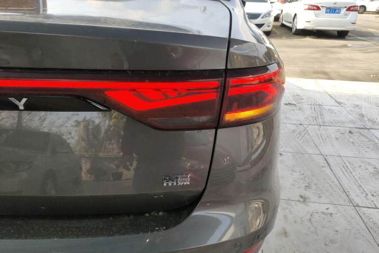 Used Geely Auto Emgrand 2023 4th Generation Champion Edition 1.5L CVT Prestige Model
