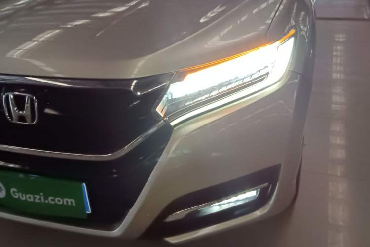 Used Honda UR-V 2017 240TURBO Two-Wheel Drive Luxury Edition China V
