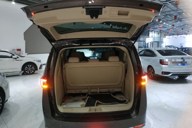 Used Buick GL8 2023 Land Executive Class 652T Luxury Model
