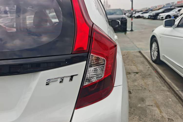 Used Honda Fit 2016 1.5L LX CVT Comfort Model
