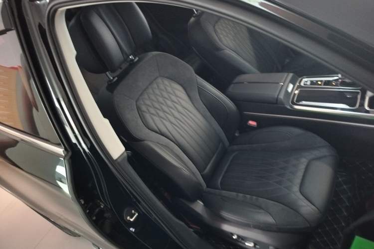 Used Hongqi HS5 2023 2.0T Qiyue Pro Edition