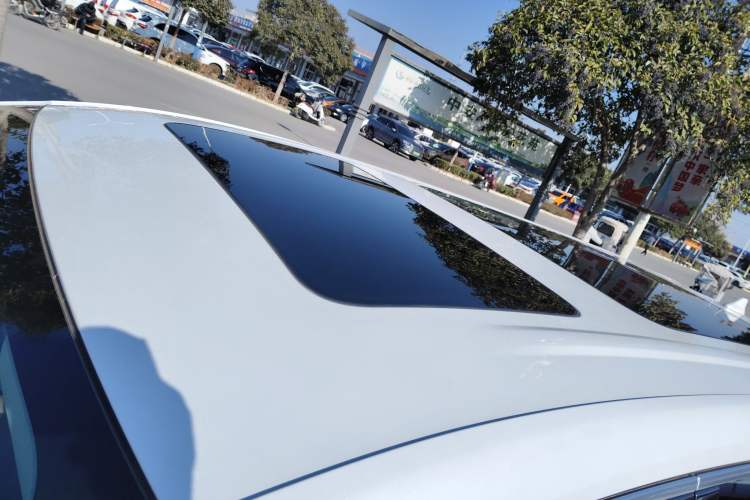 Used Denza D9 2022 DM-i 1040 Prestige Model
