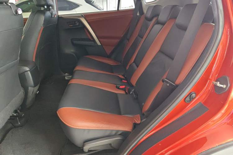 Used Toyota RAV4 2015 2.5L Automatic 4x4 Elite Edition
