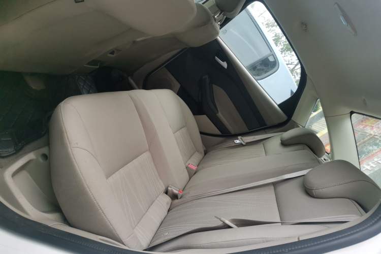 Used Ford Focus 2015 Sedan 1.6L Automatic Comfort Model
