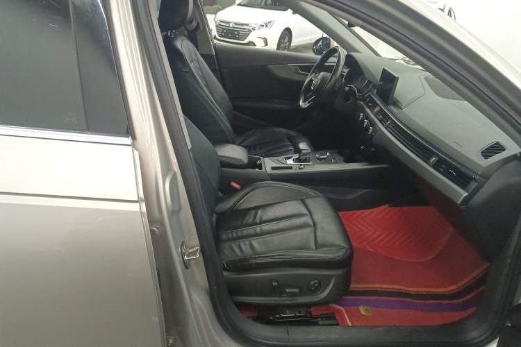 Used Audi A4L 2018 30th Anniversary Edition 40 TFSI Trendy Model