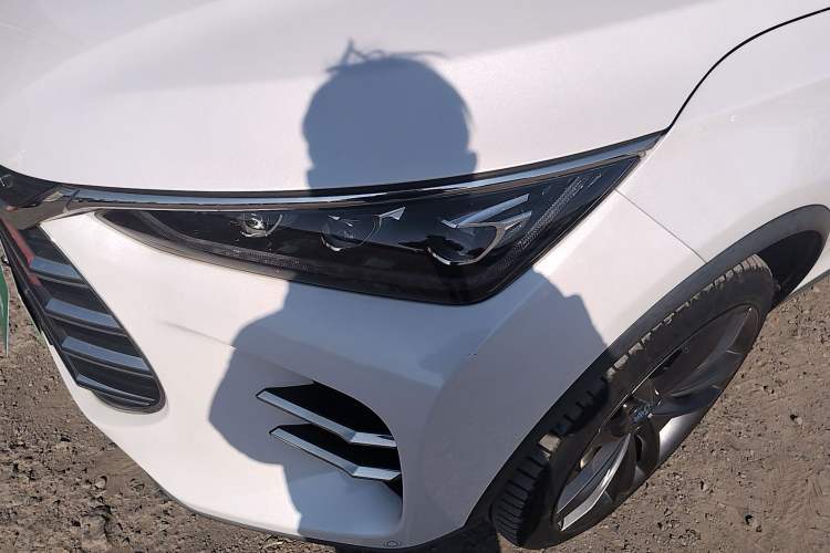 Used BYD Tang New Energy 2018 DM 2.0T All-Wheel Drive Smart Connectivity Luxury Model 7 Seats China V Emission Standard