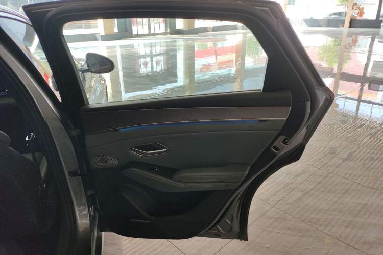 Used BYD Qin L 2024 DM-i 120KM Excellence Model
