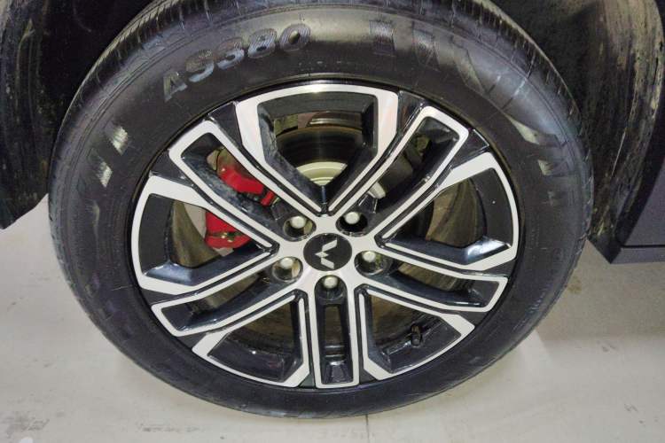 Used Wuling Alvez 2022 1.5T CVT Trendy & Cool Edition
