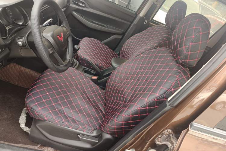 Used Wuling Hongguang 2021 1.5L Revised S Base Version with Electric Power Steering LAR
