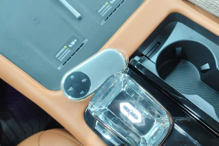 Used Hima AITO M7 2024 1.5T Intelligent Driving Rear-Drive Ultra Version 6 Seats
