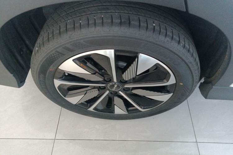 Used BYD Song PLUS New Energy 2025 DM-i Smart Drive 112KM Prestige Model