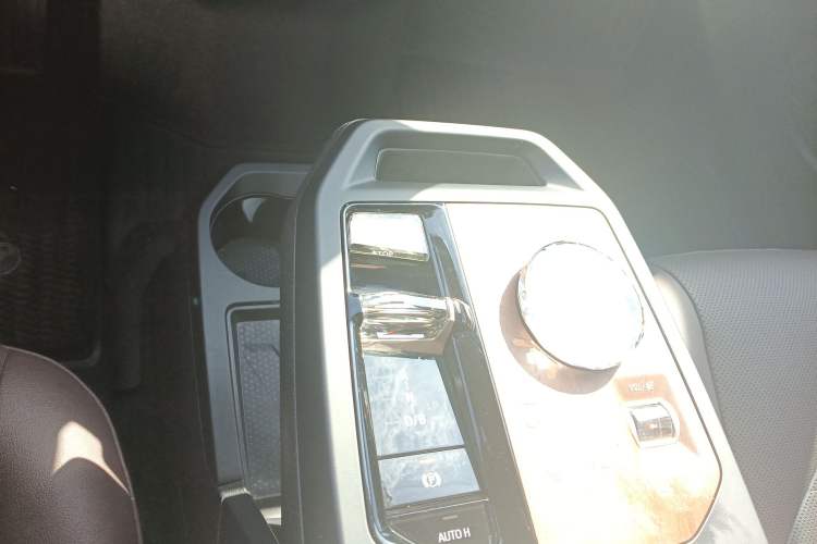 Used BMW iX 2022 xDrive40
