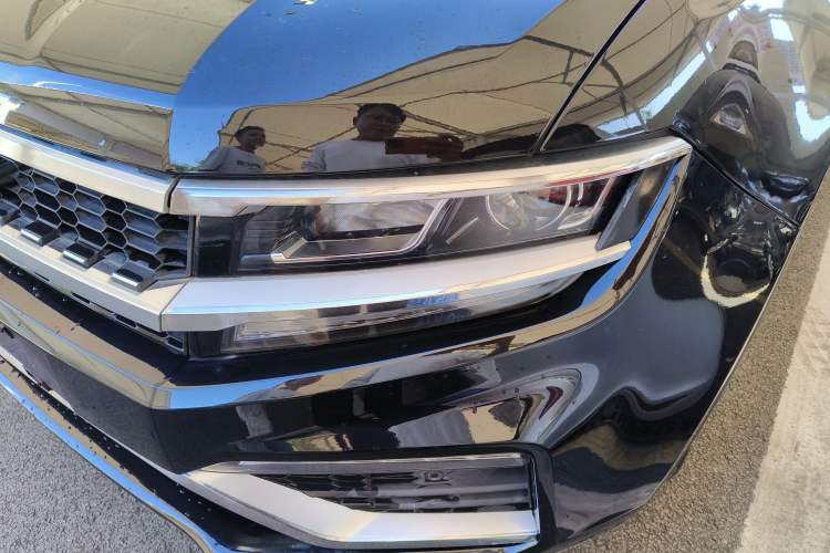 Used Zotye Domy X7 2017 1.8T Manual Luxury Model
