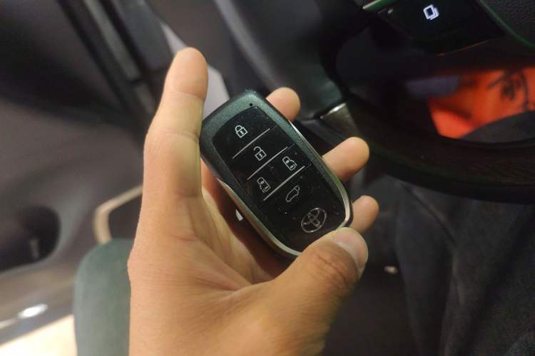 Used Toyota Alphard 2024 Dual-Engine 2.5L Prestige Edition
