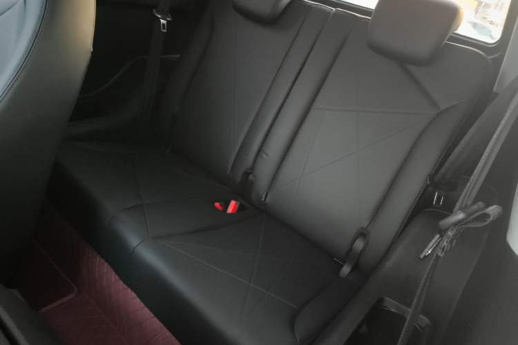 Used Chery Little Ant 2022 Sweet Pink Edition Half-Sugar Version Lithium Iron Phosphate 29.2 kWh 30 kW 301 km