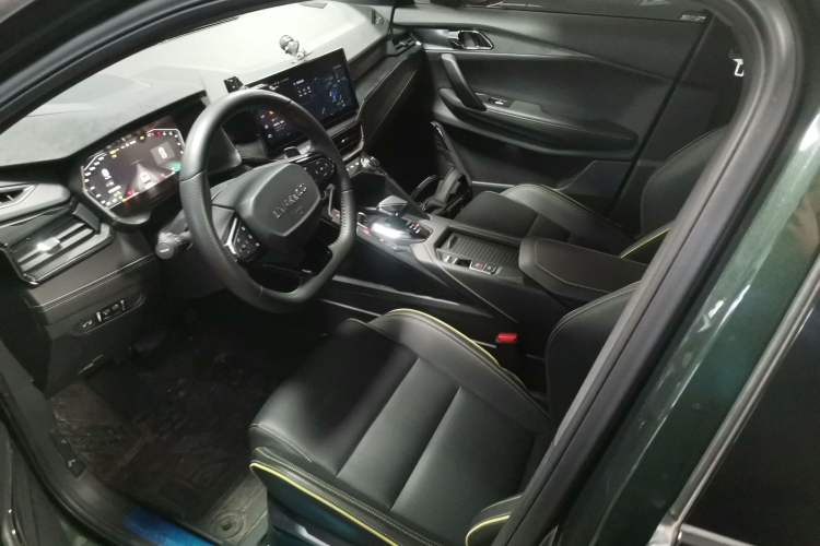 Used Lynk & Co 06 2023 Remix 1.5T Hero
