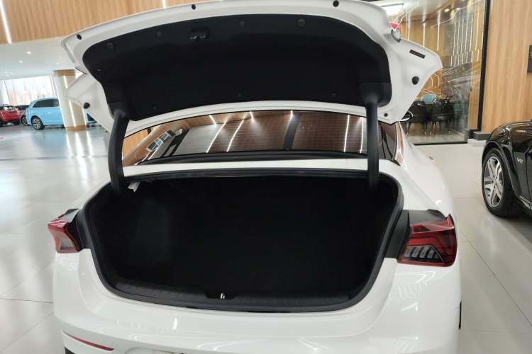 Used Kia K5 2021 270T CVVD Refreshed Edition
