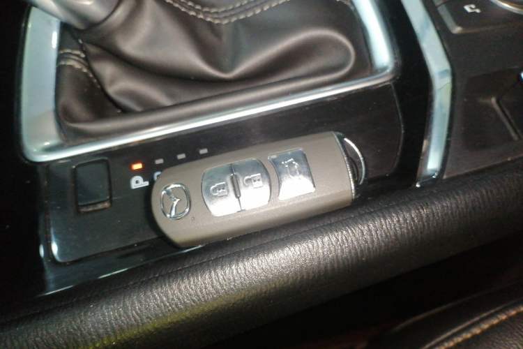 Used Mazda CX-5 2020 2.0L Automatic Two-Wheel Drive ZhiZun Version
