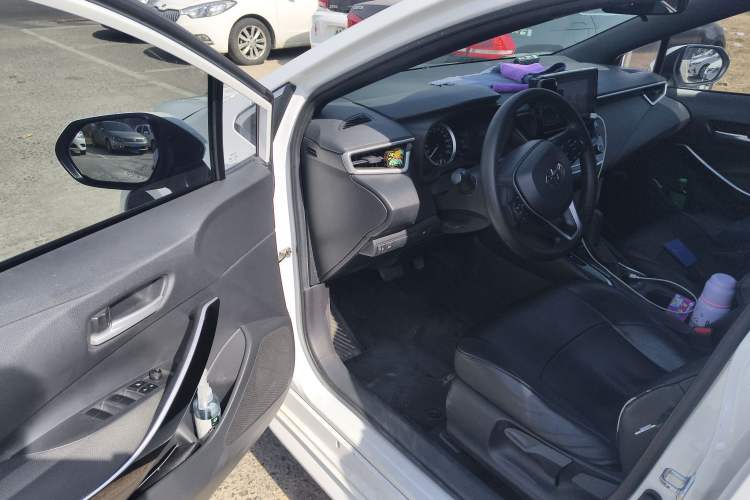 Used Toyota Levin 2022 Dual-Motor 1.8H E-CVT Leading Edition
